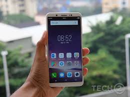 Vivo V7 Plus review: A great selfie ...