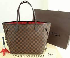 The brand is known for style and space that they offer with their bags. Top 10 Most Famous Ladies Best Designer Bags Popular Handbags Brands