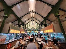 For an easier travel around singapore, there are maps (districts, roads, landmarks etc) and even a mrt and bus service guide. Food Folks Lau Pa Sat Shaunchng Com