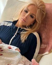 Randy Fifield Modern Living (@randyfifieldmodernliving) • Instagram photos  and videos