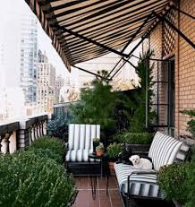 Oggi voglio darvi alcuni suggerimenti su come arredare questi spazi al fine di realizzare un balcone capace di stupire. Arredamento Balcone Di Casa Foto Design Mag