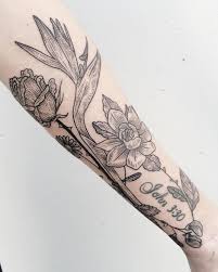 Black And White Bird Of Paradise Flower Tattoo Pony Reinhardt Tattoo On Instagram Gardenia Bird Of Paradise Rose Daisies And Sweet Pea All Wrapping Around An Ex Tattoos Gardenia Tattoo Beauty Tattoos