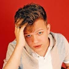 Kaye Pierson's Instagram, Twitter & Facebook