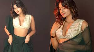 Anjali Arora Viral MMS Video: Anjali Arora performs Ganesh aarti; troll  writes, Dekha tera MMS video
