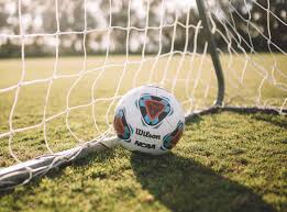 Dit is een officieel erkend bedrijf dat, naast de uefa, kaarten voor kaarten voor het europees kampioenschap 2021 kun je ook veilig kopen via de knvb. Ek Voetbal 2021 Zo Vieren We Het Girls Who Magazine