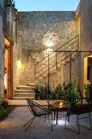 Galeria De Recuperacion Casa Colonial En Calle 64 Nauzet Rodriguez 2 Colonial House Exterior Design Staircase Design