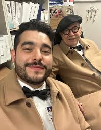 David Henrick's Instagram, Twitter & Facebook