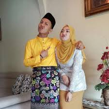 The radio maintained its position leading with several million listeners. My Blog Blog Ku Biodata Artis Selebritis Malaysia Radin Amir Era Fm