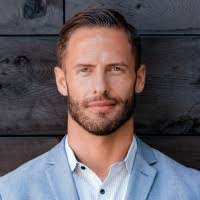 Travis Ransom's Instagram, Twitter & Facebook