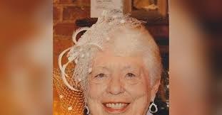 Helen Tippie's Instagram, Twitter & Facebook