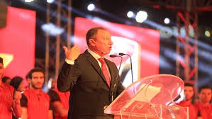 وجه محمود الخطيب رئيس النادي الأهلي المصري، نصيحة لنجم ليفربول ومنتخب مصر محمد صلاح، على هامش حفل جوائز غلوب سوكر الذي يقام في مدينة دبي بالإمارات. Ø¨ÙˆØ§Ø¨Ø© Ø§Ù„ÙØ¬Ø± Ù‚Ø±Ø§Ø± Ø¹Ø§Ø¬Ù„ Ù…Ù† Ù…Ø­Ù…ÙˆØ¯ Ø§Ù„Ø®Ø·ÙŠØ¨ ÙÙŠ Ù…Ø¨Ø§Ø±Ø§Ø© Ø¨ÙŠØ±Ø§Ù…ÙŠØ¯Ø²