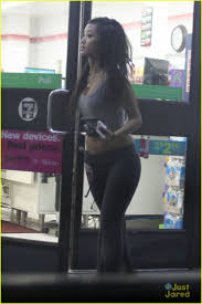 Brenda Song Trace Cyrus Late Night 7 Eleven Run Photo 568071 Brenda Song Trace Cyrus Pictures Just Jared Jr