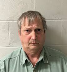 𝐈𝐋𝐋𝐈𝐍𝐎𝐈𝐒 𝐒𝐓𝐀𝐓𝐄 𝐏𝐎𝐋𝐈𝐂𝐄 𝐀𝐑𝐑𝐄𝐒𝐓 𝐏𝐋𝐄𝐀𝐒𝐀𝐍𝐓  𝐏𝐋𝐀𝐈𝐍𝐒 𝐌𝐀𝐍 𝐅𝐎𝐑 𝐋𝐄𝐀𝐕𝐈𝐍𝐆 𝐓𝐇𝐄 𝐒𝐂𝐄𝐍𝐄 𝐎𝐅 𝐀  𝐅𝐀𝐓𝐀𝐋 𝐏𝐄𝐃𝐄𝐒𝐓𝐑𝐈𝐀𝐍 𝐂𝐑𝐀𝐒𝐇 𝐎𝐍 𝐈𝐍𝐓𝐄𝐑𝐒𝐓𝐀𝐓𝐄 𝟕𝟐  NEW BERLIN