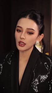 满眼都是你的人，才配得上你全部的爱，年龄何干？婚史又何妨 。#满眼都是你的人才配的上你的爱 #爱不爱一眼就能看出来＃一定要找一个满眼都是你的那个人。