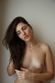 Small breasted brunette Porn Pic - EPORNER