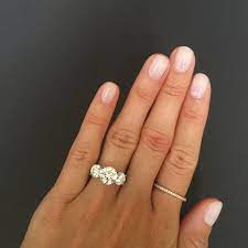 Three Stone Round Brilliant Engagement Ring Brilliant Engagement Rings Wedding Rings Round Round Brilliant Engagement Ring