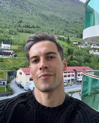 Norwegian adventures 🇳🇴 One day in Olden 🏔️ #photodump #traveldiary  #norway