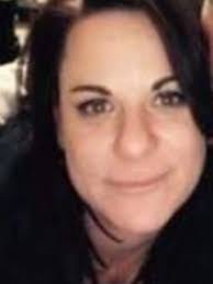 Melanie Carra's Instagram, Twitter & Facebook