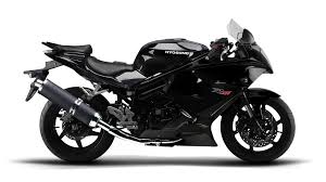 Best Budget Motorcycles No 5 Hyosung Gt250r 2015 3 799 Motorcycles Motorcycle Bikes Bikers Black Honda Kawasaki Ducati Gear Yamaha Helmets