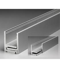 Pour sécurit et verre feuilleté de 6 à 8mm. Parclose Acier