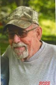 Lisa Lamphere's Instagram, Twitter & Facebook