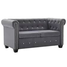 The chesterfield sofa is a distinctly recognizable furniture design—its high arms, and tufted leather upholstery the most notable but when you're talking about the original, here's what that means: Chesterfield Sofas Gunstig Online Kaufen Kaufland De
