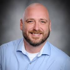 Justin Niles's Instagram, Twitter & Facebook