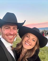 had a blast at our first rodeo 🤠 congrats @hungryhelen_ + @thejonahman!!!