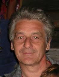 L'association Marelles propose des stages et des séjours en Ardeche, France.