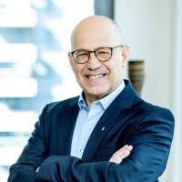 Dave Abraham's Instagram, Twitter & Facebook