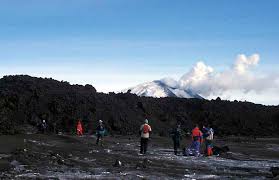 Intuitive fred888: Hawaiians long called cooled lava that hurt your  barefeet to walk on a' a' pronounced "Ah Ah"