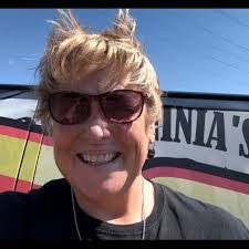 Joyce Sachs's Instagram, Twitter & Facebook