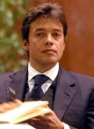 Un'altra grana, questa volta di mattoni, per matteo arpe.dopo lo stallo sulla venduta della quotata banca profilo controllata dal fondo sator di arpe, oggi augusto spa, controllante di aedes siiq e restart, due società immobiliari entrambe quotate alla borsa di milano, ha comunicato in una nota di aver depositato presso il tribunale di milano, a tutela del proprio patrimonio sociale. Aumento Di Capitale Per Banca Profilo Matteo Arpe Presidente Finanzalive