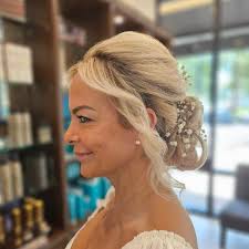 Beautiful Up do for this beautiful sweet Bride 👰‍♀  #boyntonbeachhairstylist #westpalmbeachstylist #delraybeachstylist  #weddinghair