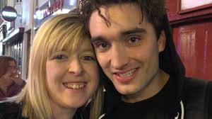 Sharon Henshaw's Instagram, Twitter & Facebook