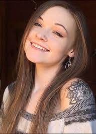 Sarah Betz's Instagram, Twitter & Facebook