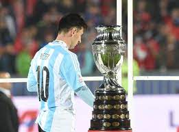 Alan ruschel, who survived the 2016 chapecoense plane crash, lifts the trophy as chapecoense win the second division and promotion back to the brazilian top flight. Copa America 2015 Lionel Messi Family Attacked In The Stands As Argentina Are Beaten By Chile In The Final The Independent The Independent