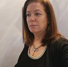 Trying to speak Spanish and messing up vs speaking English to a bilingual  person