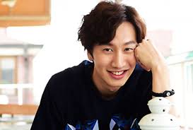 El 27 de abril, la agencia de en febrero pasado, lee kwang soo tuvo un accidente automovilístico y sufrió una fractura en el tobillo derecho. Eksklusif Lee Kwang Soo Dan Haha Ungkap Alasan Tetap Mempertahankan Running Man Tabloidbintang Com