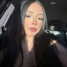 Bee Ramirez (luvssbee)