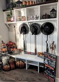 Halloween House 3 In 2020 Fall Halloween Decor Halloween House Halloween Deco