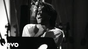 Bed of roses is a rock song released by bon jovi in november 1992, taken from the album keep the faith. Bon Jovi Bed Of Roses 1993