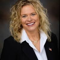 Beth Schuster's Instagram, Twitter & Facebook