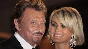 Elle a préféré la transparence aux commentaires et aux rumeurs : Epouse Et Manageuse De L Ombre L Omnipresente Laeticia Hallyday L Express Styles