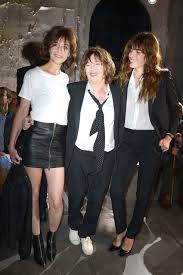 Джейн мэ́ллори би́ркин, obe — английская актриса театра и кино, певица. The Simple Trick For Dressing Like French Fashion Royalty Allure