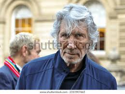 40 Prog Bassist Royalty-Free Images, Stock Photos & Pictures