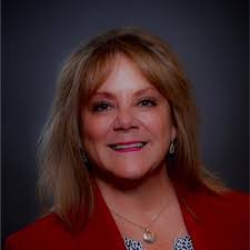 Lisa Lanphere's Instagram, Twitter & Facebook