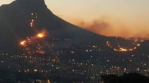 A cape town fire service spokesman told news 24 that 70 firefighters and 20 trucks were fighting cape town councillor jp smith explained: Ewn Reporter On Twitter Signalhillfire The City Of Cape Town S Fire And Rescue Service Says The Fire Is Spreading Towards The Sea Point And Fresnaye Areas Strong South Easterly Winds Are Fanning The