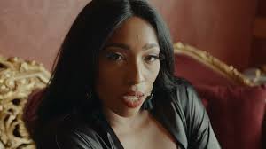 Claudia-Black Honey (Official Video)