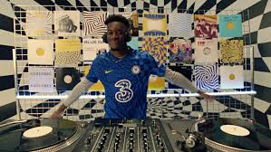 The perfect timowerner werner chelseafc animated gif for your conversation. Chelsea F C Takes Mason Mount Timo Werner And Sam Kerr Back To The 60s For Reveal Of 21 22 Home Kit Lbbonline